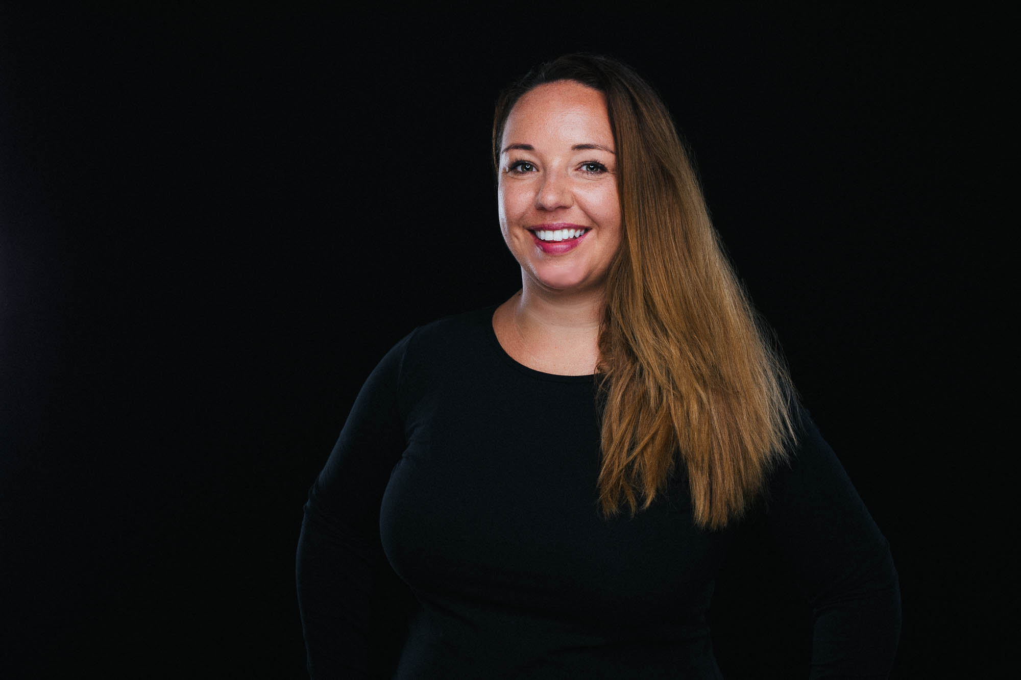 Export x3 5D4 8997 Bearbeitet 2 Headshots Manuela 2